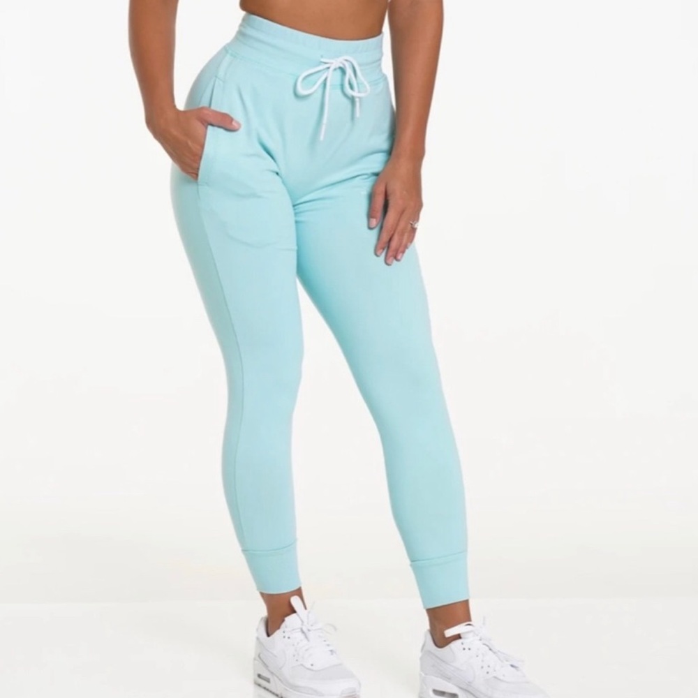 New NVGTN Sea Foam Joggers